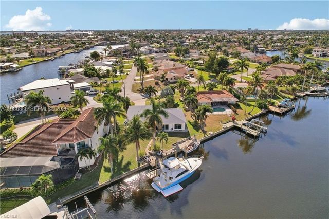 1819 SE 43 Street, Cape Coral, FL 33904