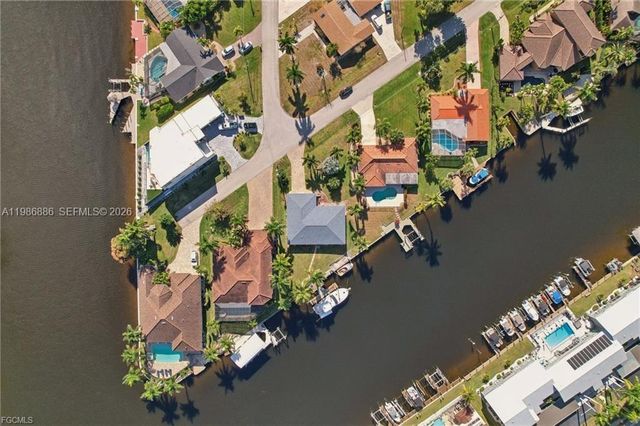 1819 SE 43 Street, Cape Coral, FL 33904