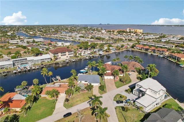 1819 SE 43 Street, Cape Coral, FL 33904