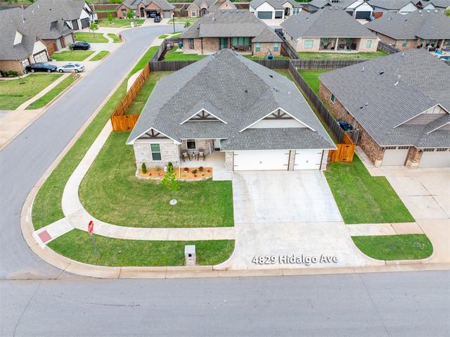 4829 Hidalgo Avenue, Mustang, OK 73064