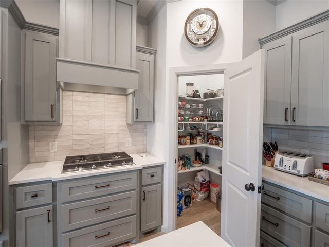 4829 Hidalgo Avenue, Mustang, OK 73064