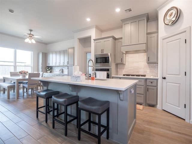4829 Hidalgo Avenue, Mustang, OK 73064
