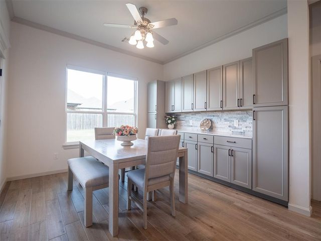 4829 Hidalgo Avenue, Mustang, OK 73064