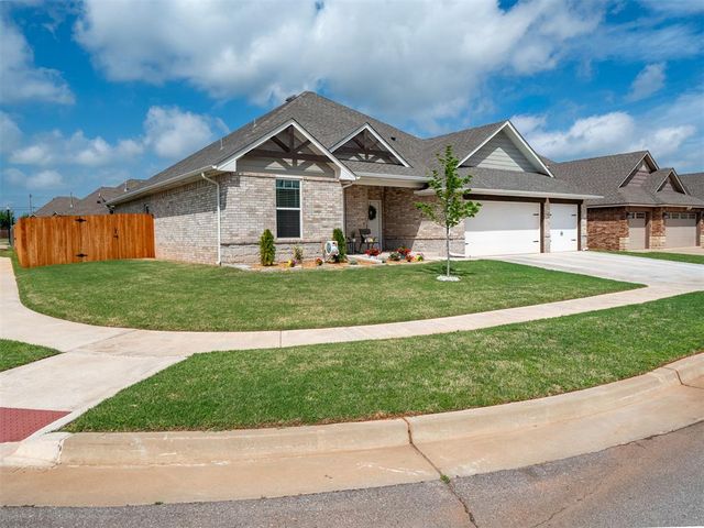 4829 Hidalgo Avenue, Mustang, OK 73064