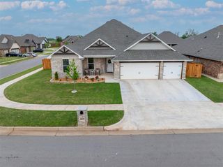 4829 Hidalgo Avenue, Mustang, OK 73064