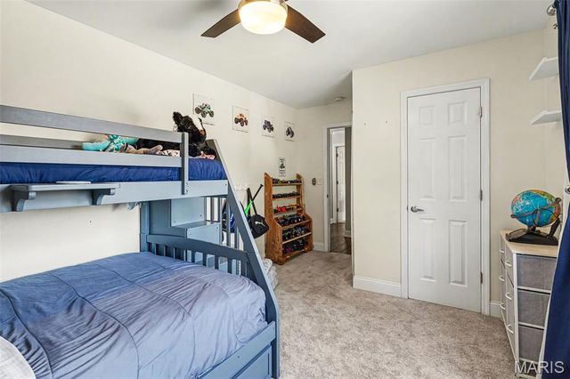 5813 Amber Place Drive, St Louis, MO 63128