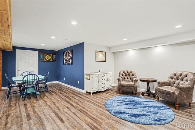 5813 Amber Place Drive, St Louis, MO 63128