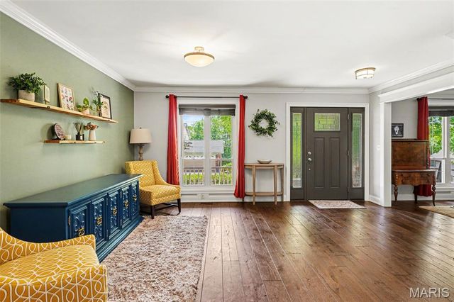 5813 Amber Place Drive, St Louis, MO 63128