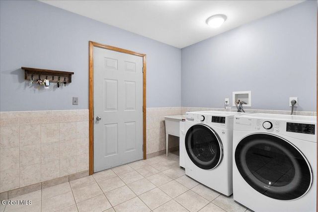 228 Reynolds Road, Moreau, NY 12828