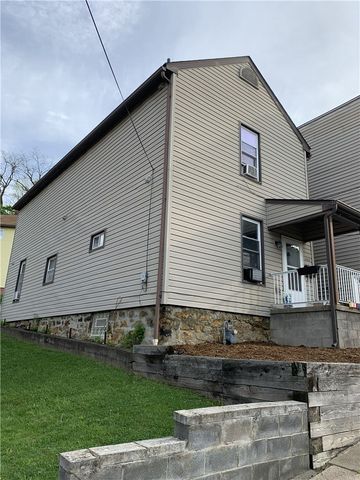 660 3rd St, Pitcairn, PA 15140