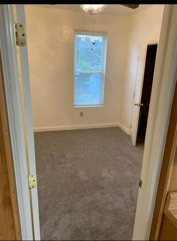 660 3rd St, Pitcairn, PA 15140