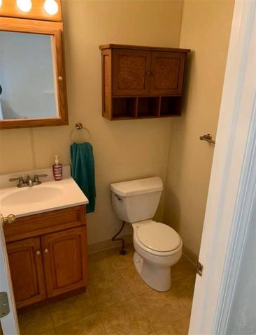 660 3rd St, Pitcairn, PA 15140