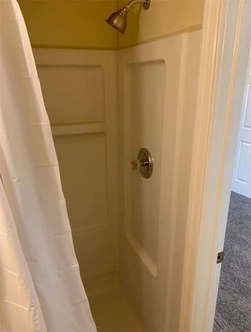 660 3rd St, Pitcairn, PA 15140