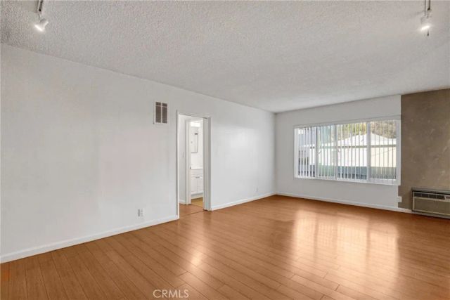 6643 De Longpre 5, Los Angeles, CA 90028