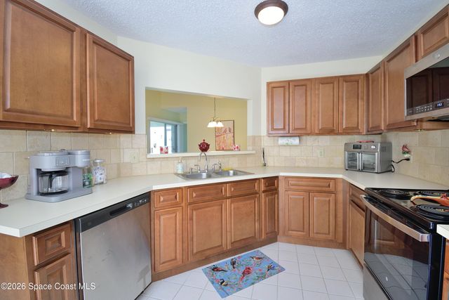 712 Green Valley Lane, Melbourne, FL 32940