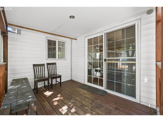 8506 Se MILL St, Portland, OR 97216