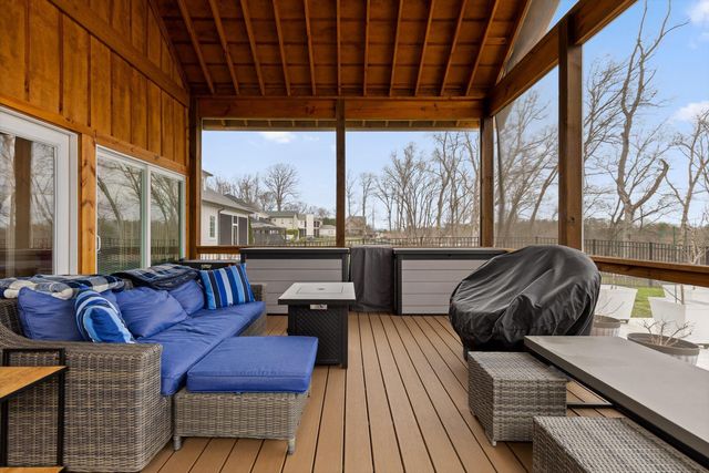 1809 River Breeze Drive, Soddy Daisy, TN 37379