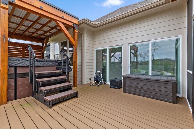 1809 River Breeze Drive, Soddy Daisy, TN 37379