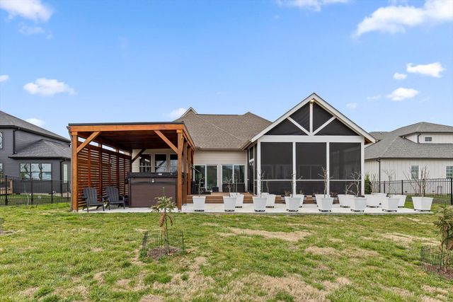 1809 River Breeze Drive, Soddy Daisy, TN 37379