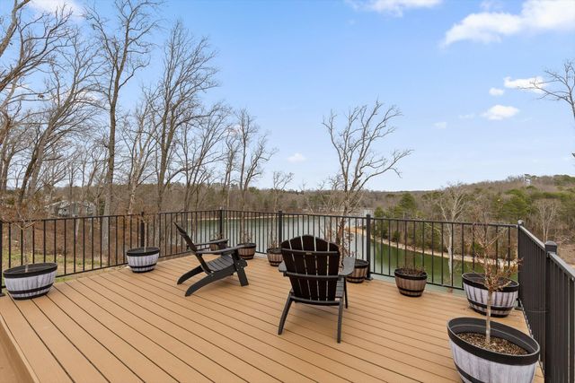 1809 River Breeze Drive, Soddy Daisy, TN 37379