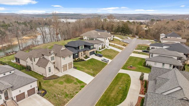 1809 River Breeze Drive, Soddy Daisy, TN 37379