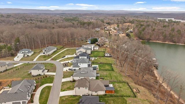 1809 River Breeze Drive, Soddy Daisy, TN 37379