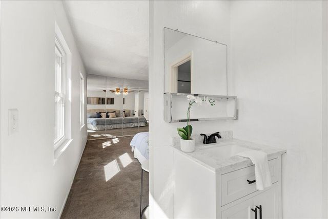 8140 SUTTON Place, Jacksonville, FL 32217