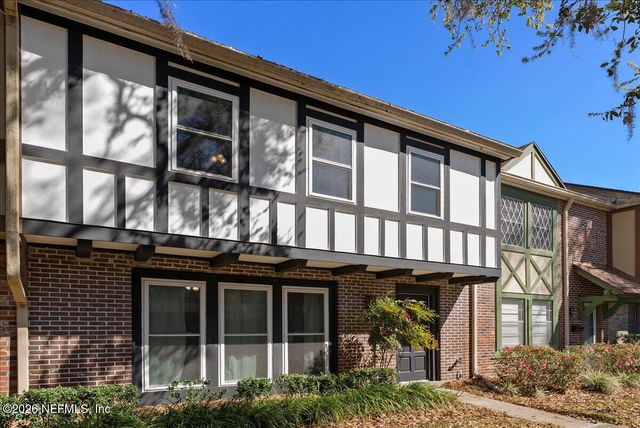 8140 SUTTON Place, Jacksonville, FL 32217