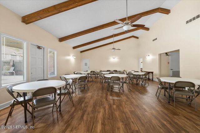 8140 SUTTON Place, Jacksonville, FL 32217