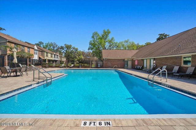 8140 SUTTON Place, Jacksonville, FL 32217