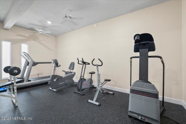 8140 SUTTON Place, Jacksonville, FL 32217