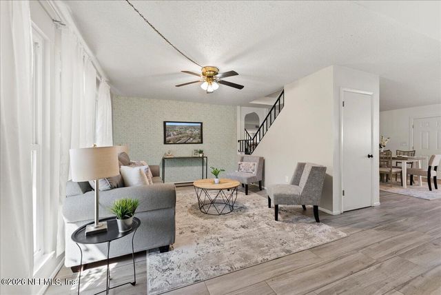 8140 SUTTON Place, Jacksonville, FL 32217