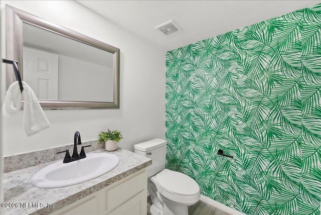 8140 SUTTON Place, Jacksonville, FL 32217