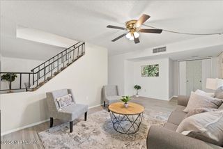 8140 SUTTON Place, Jacksonville, FL 32217