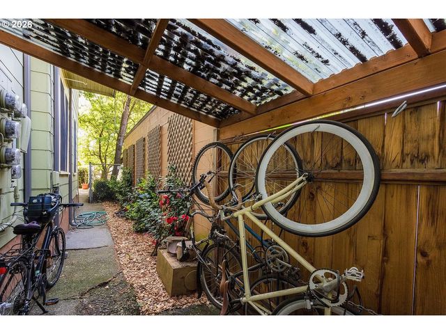 16 Graham, Portland, OR 97212