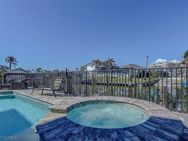 8327 Estero BLVD, Fort Myers Beach, FL 33931