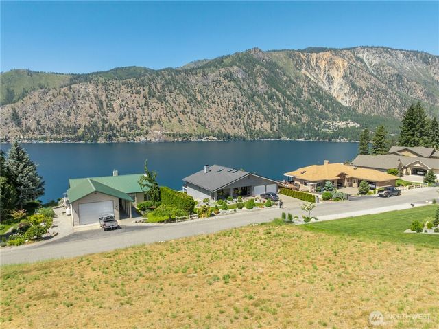 2870 Lakeshore Drive, Manson, WA 98831