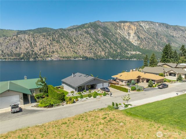 2870 Lakeshore Drive, Manson, WA 98831