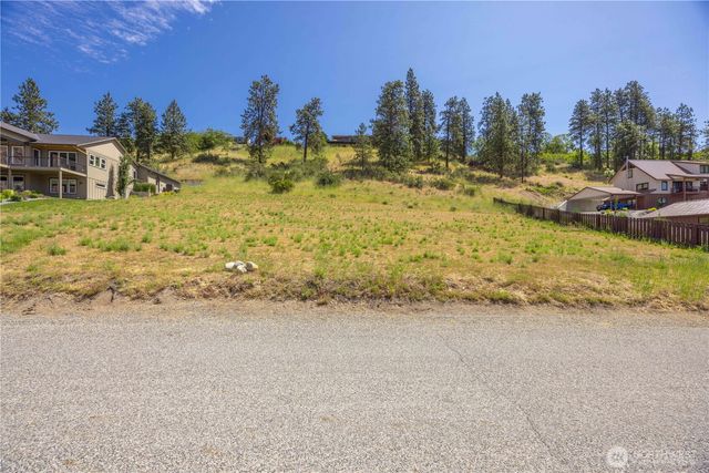 2870 Lakeshore Drive, Manson, WA 98831