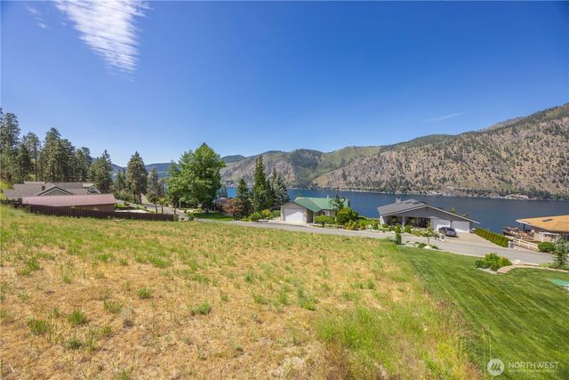 2870 Lakeshore Drive, Manson, WA 98831
