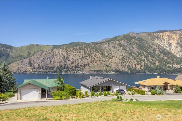 2870 Lakeshore Drive, Manson, WA 98831