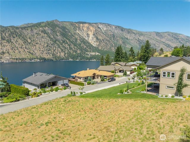 2870 Lakeshore Drive, Manson, WA 98831