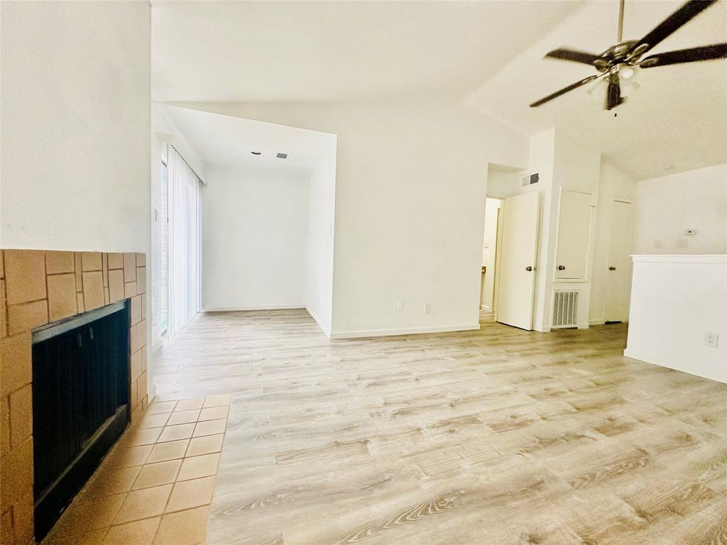 6633 W Airport Boulevard 1303, Houston, TX 77035