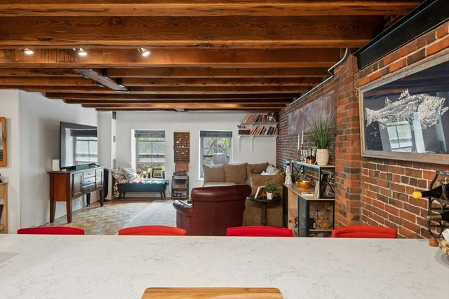 120 Commercial St 4-4, Boston, MA 02109