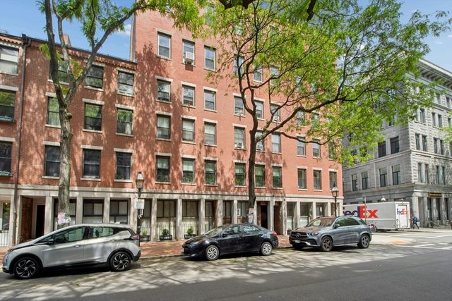 120 Commercial St 4-4, Boston, MA 02109