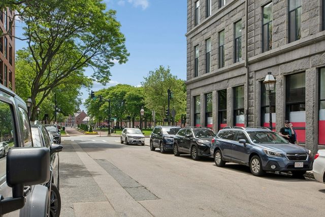 120 Commercial St 4-4, Boston, MA 02109