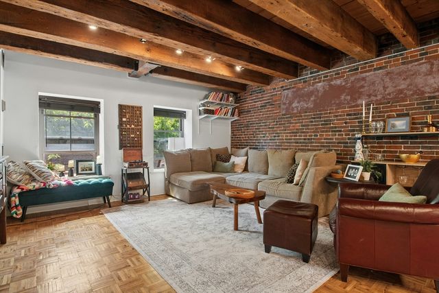 120 Commercial St 4-4, Boston, MA 02109