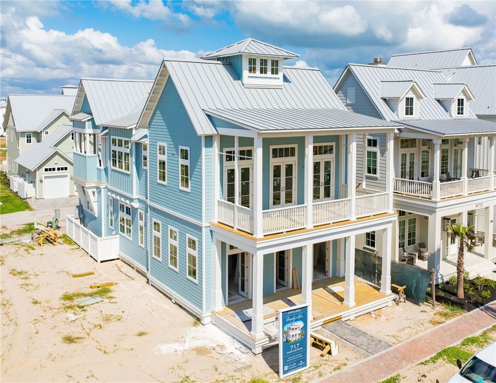 717 Coastline Dr, Port Aransas, TX 78373 — photo 2