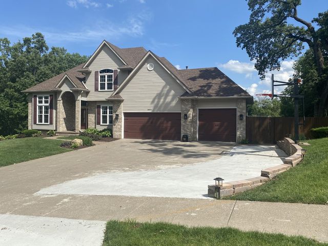 6809 RIDGES Court, Bettendorf, IA 52722