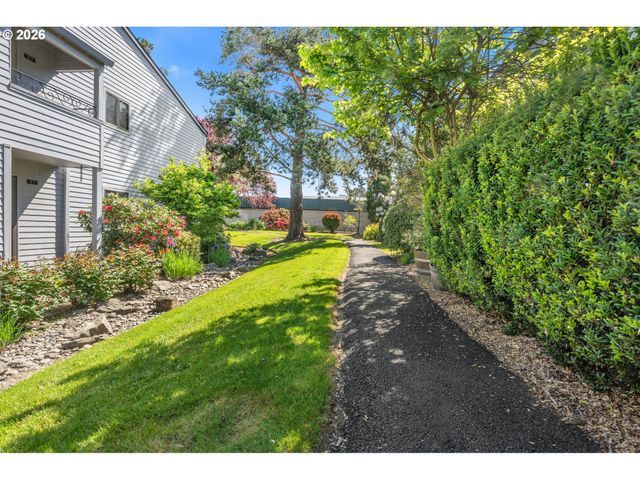 14575 Sw WALKER Rd, Beaverton, OR 97006
